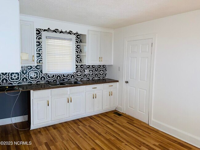 Foto del edificio - 105 Dewey St SW