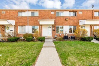 Building Photo - 534 St Maron Pl
