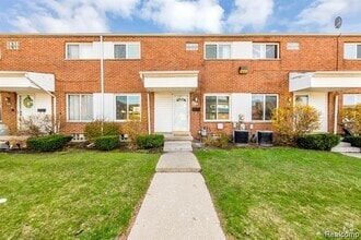 Building Photo - 534 St Maron Pl
