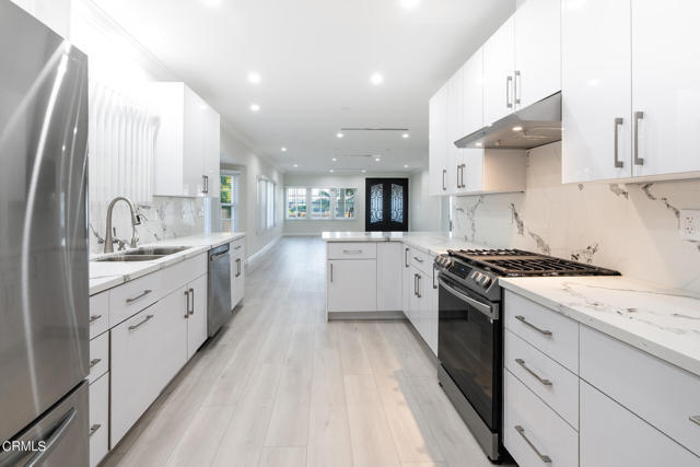 Building Photo - 10641 Cantara St