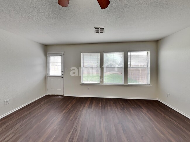 Building Photo - 15003 Nordyke Ln