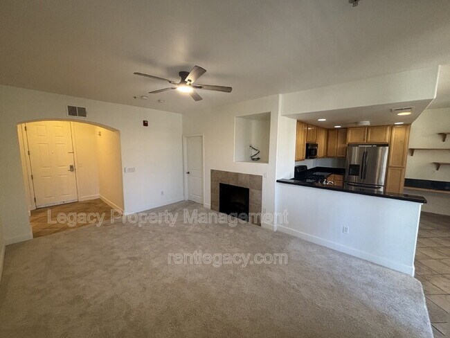 Foto del edificio - 1501 Secret Ravine Pkwy