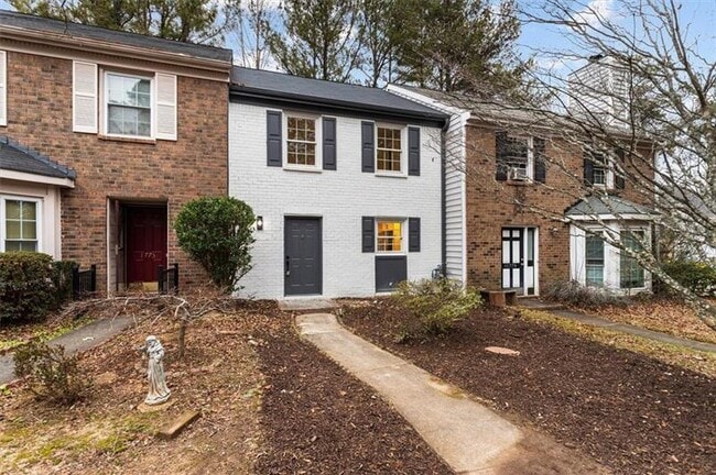 Building Photo - 1777 Twin Brooks Dr SE