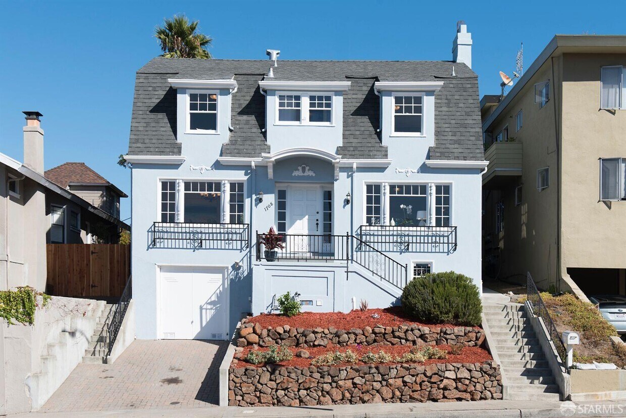 Foto principal - 1708 Pleasant Valley Ave