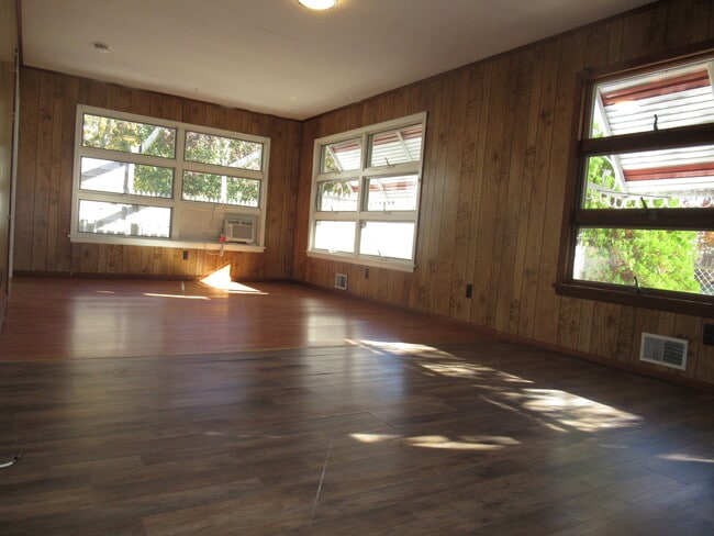 Family/Play Room - 581 Coolidge Ave