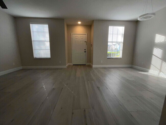 Building Photo - 30237 Swinford Ln