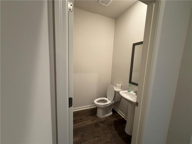 Building Photo - 30 Rustin Rdg