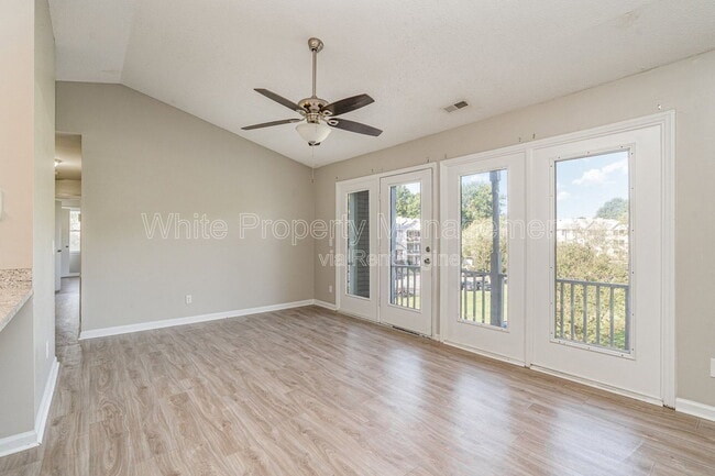 Foto del edificio - 6165 Meadow Rose Ln