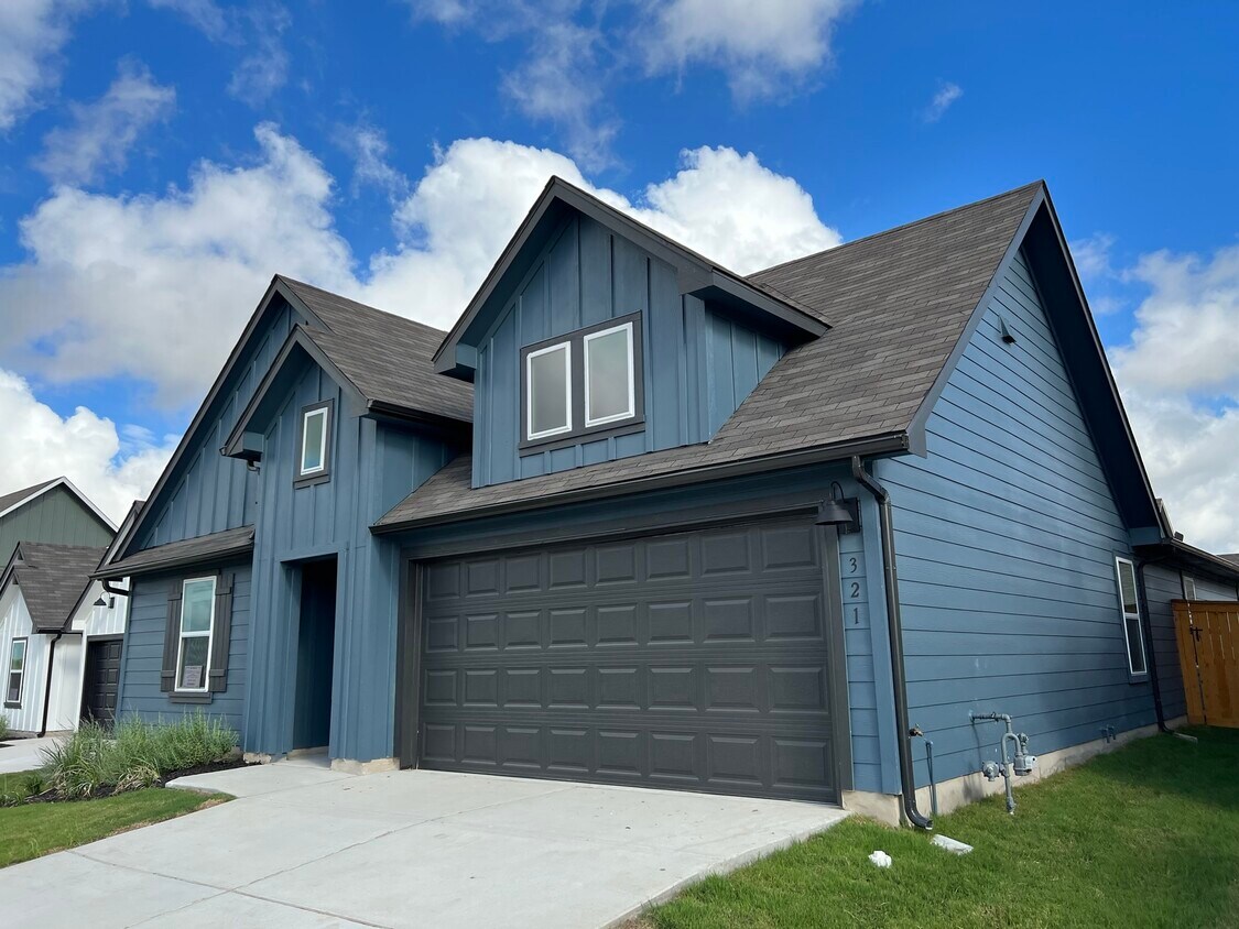 Foto principal - 321 Merriman Rd