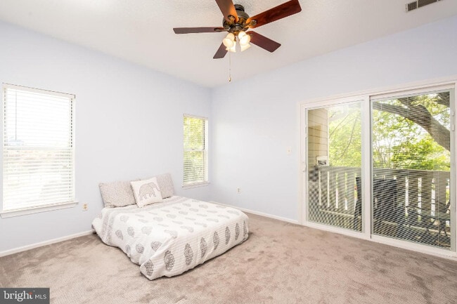 Building Photo - 6011 Rosebud Ln