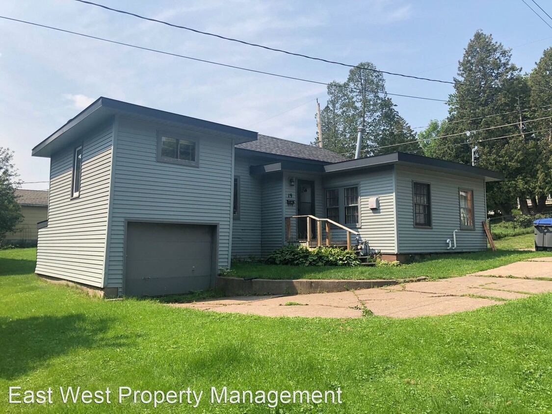 Primary Photo - 2 br, 1 bath House - 19 N Hawthorne Rd
