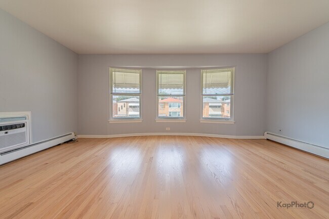 Foto del edificio - 8417 W Berwyn Ave