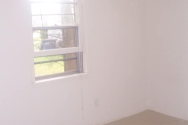 Building Photo - Affordable duplex- coming soon