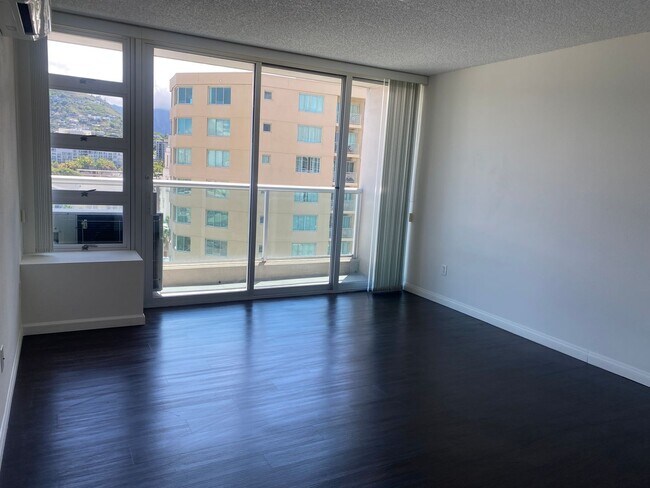 Foto del edificio - 1450 Young St