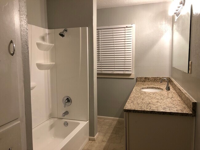 Foto del edificio - 3405 36th St