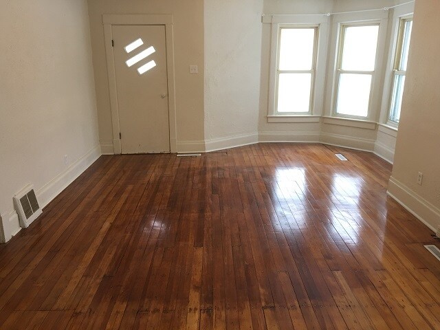 Foto del edificio - 614 10th St NE