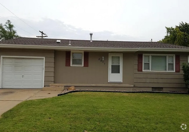 Building Photo - 2511 Rockhurst Rd