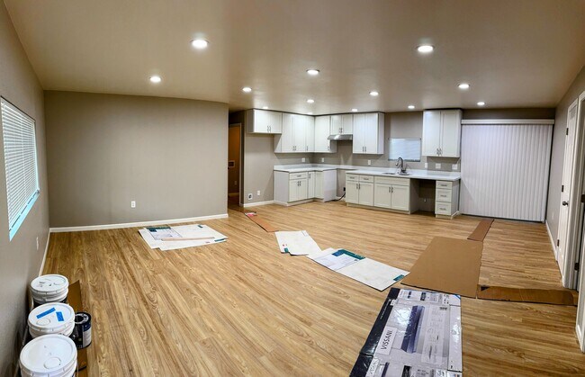 Foto del edificio - 3776 Laddell Ave