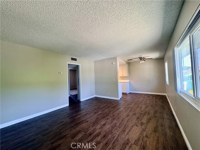 Foto del edificio - 1452 3rd St