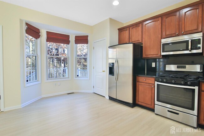 Foto del edificio - 4 Timber Grove Ct