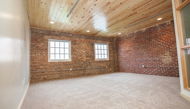 Foto del edificio - 80 W Water St