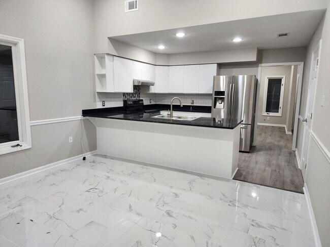 Foto del edificio - Available Mid MAY -Newly Remodeled, 2 Bedroom, 2.5 bath townhome in Vernon River Plantation.