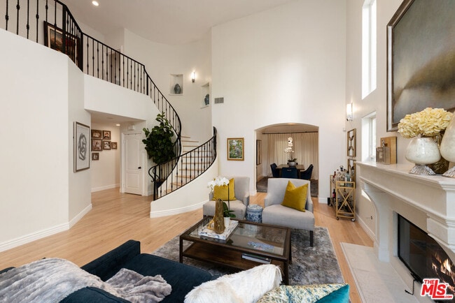 Building Photo - 4513 Tobias Ave