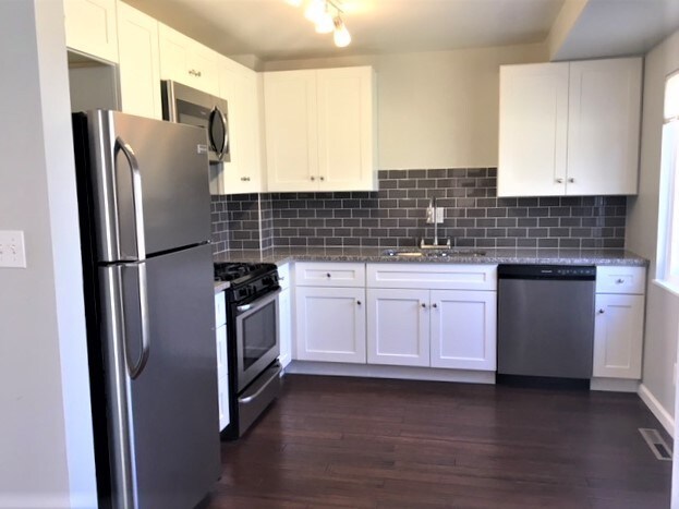 Building Photo - Completely Remodeled Home in Vista Grande
