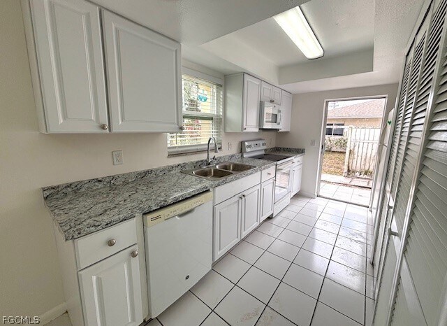 Foto del edificio - 3747 SW Santa Barbara Pl