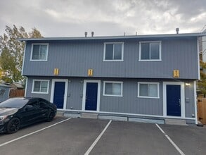 Building Photo - 421 10th St