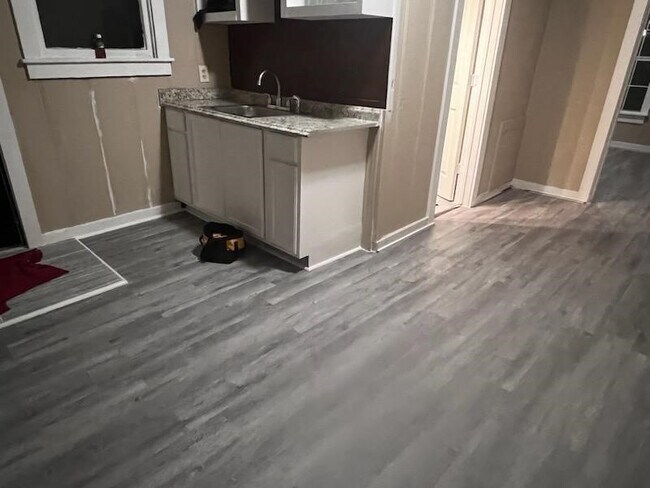 Foto del edificio - 1413 Mcneil St