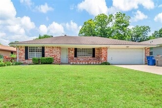 Building Photo - 403 Daisy Dr