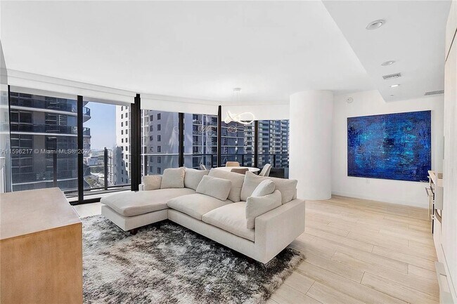 Foto del edificio - 45 SW 9th St