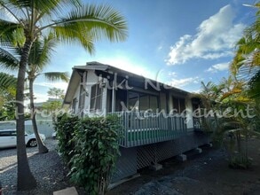 Building Photo - 76-133-133 Royal Poinciana Dr