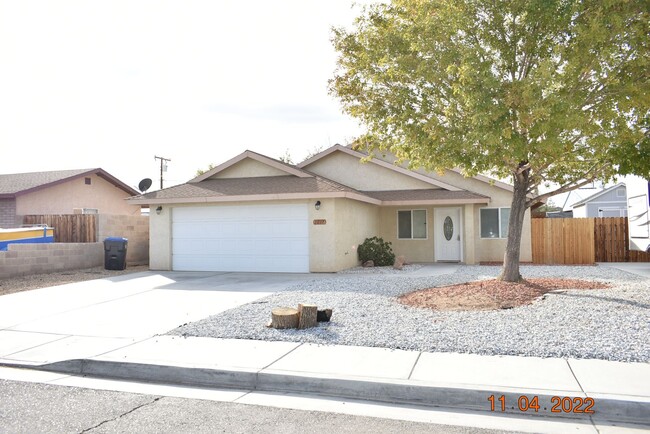 Building Photo - Charming 4-bedroom, 2-bathroom house