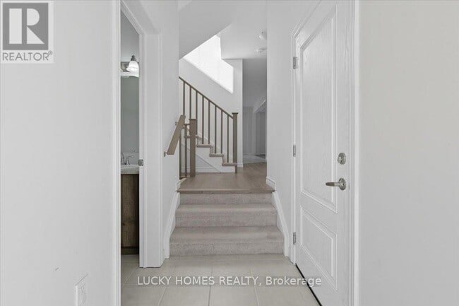 Building Photo - 643 Lemay Grv