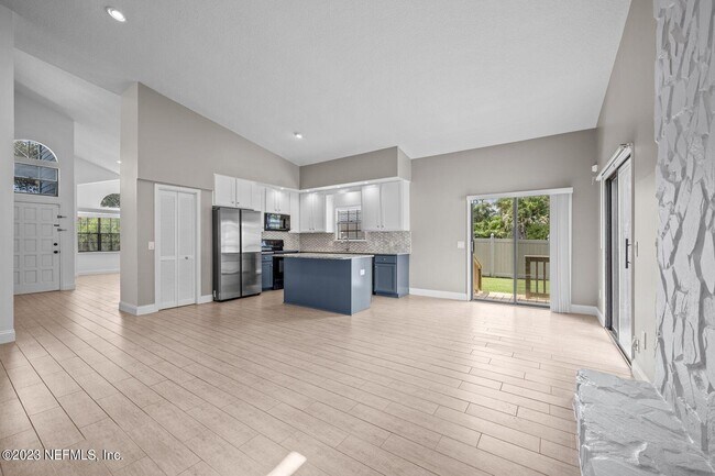 Building Photo - 111 Solano Woods Dr