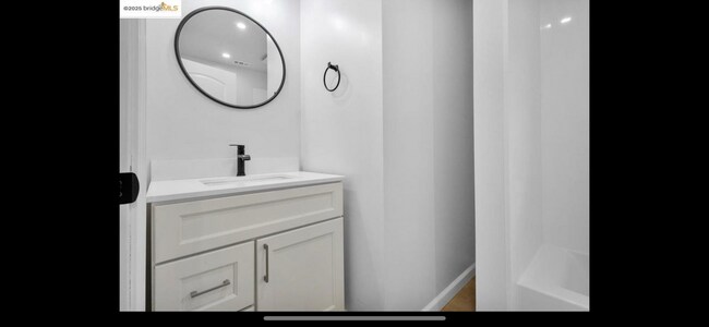 Foto del edificio - 2224 107th Ave