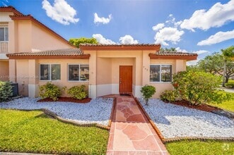 Building Photo - 709 NW 208th Way
