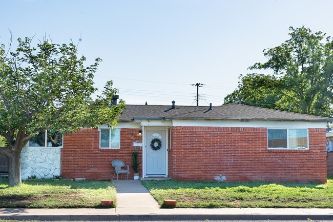 Front - 4228 Dawn Ave
