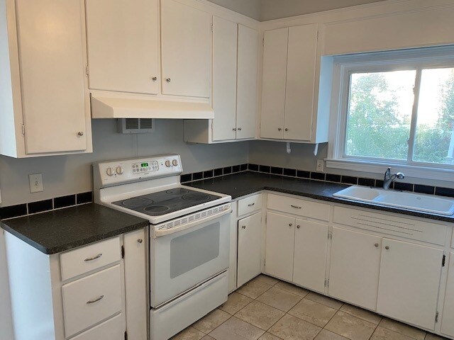 Building Photo - 1266 Park Ave