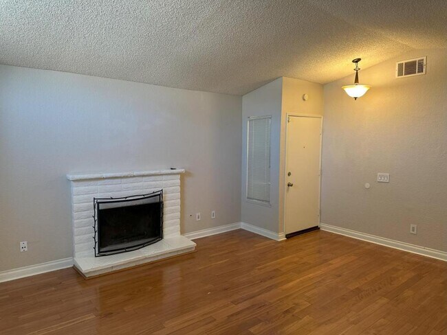 Building Photo - 37459 37th St E