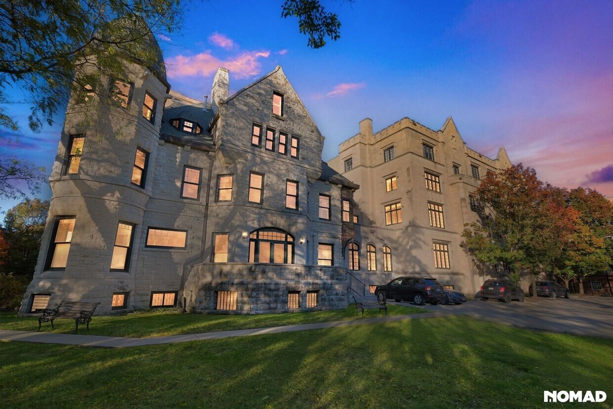 Foto principal - 4545 S Drexel Blvd