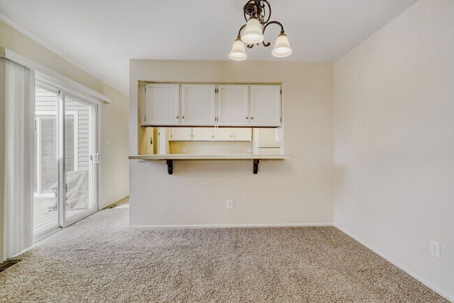 Foto del edificio - 8466 Everett Way