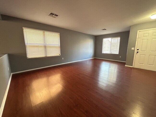 Foto del edificio - 9414 W Virginia Ave