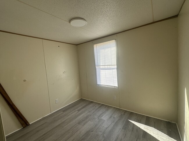 Foto del edificio - 7410 Olin Rd