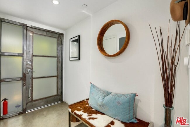 Entryway - 3638 Hughes Ave
