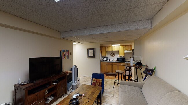 Foto del edificio - 16 Glenville Ave