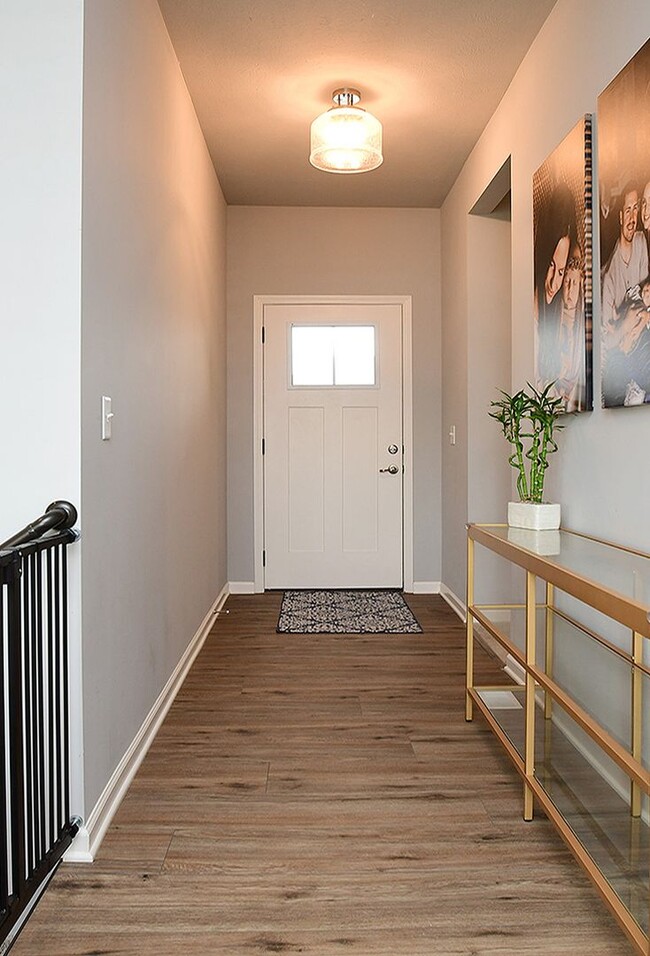 Foto del edificio - Meticulously maintained 3 bedroom ranch wi...