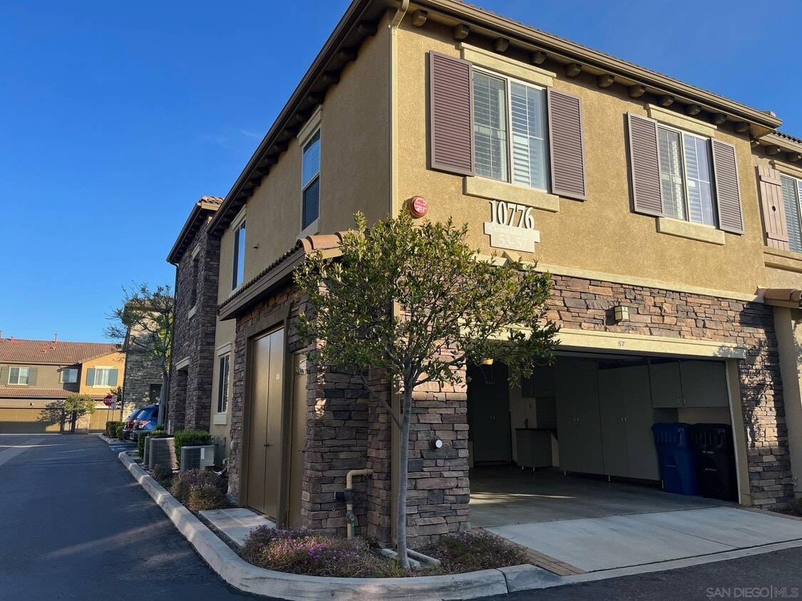 10776 Carmel Glen Trail, San Diego, CA 92130 Townhome Rentals in San